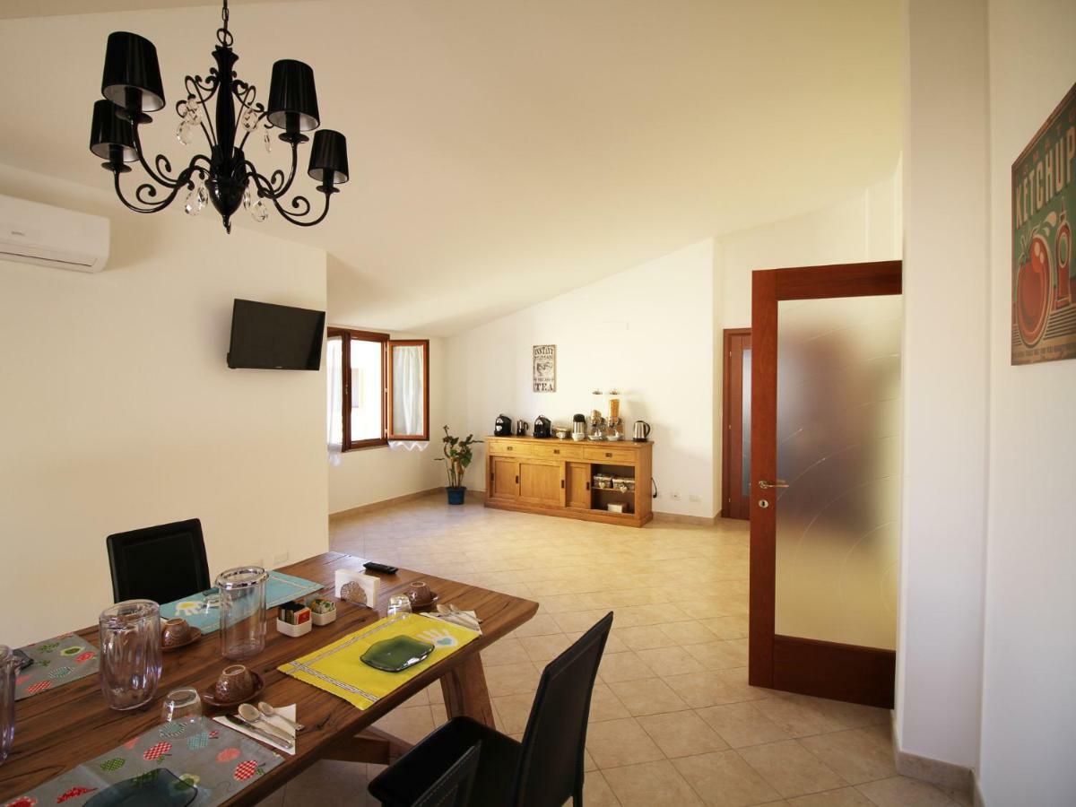 Aqui Bed & Breakfast Alghero Bagian luar foto