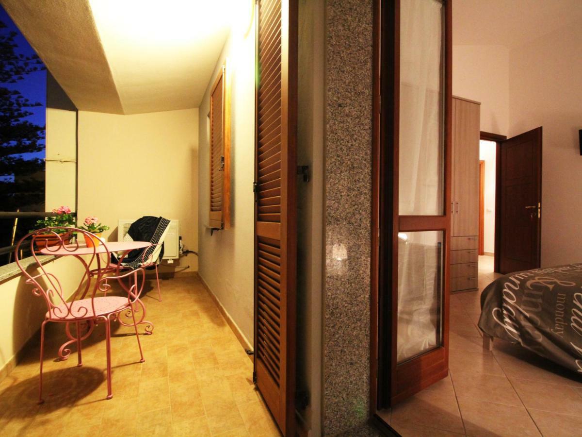 Aqui Bed & Breakfast Alghero Bagian luar foto